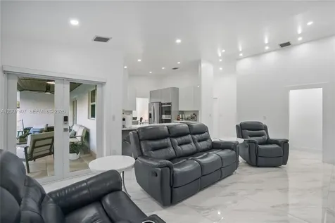 14005 SW 17th Terrace Miami FL 33175