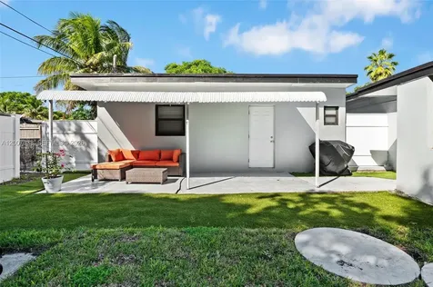 13840 NW 5th Court North Miami FL 33168