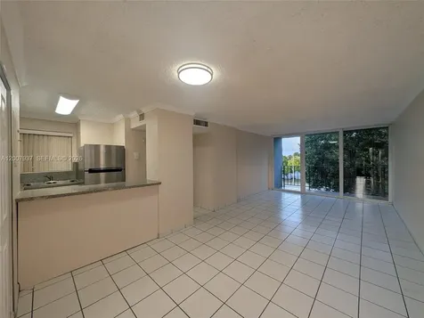 310 Fontainebleau Boulevard Miami FL 33172