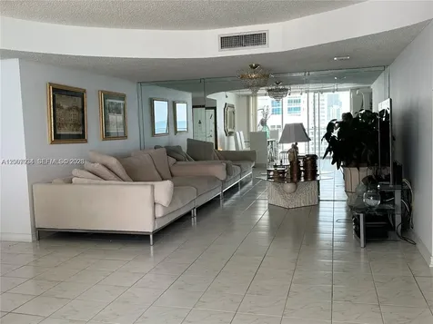 2751 S Ocean Drive Hollywood FL 33019