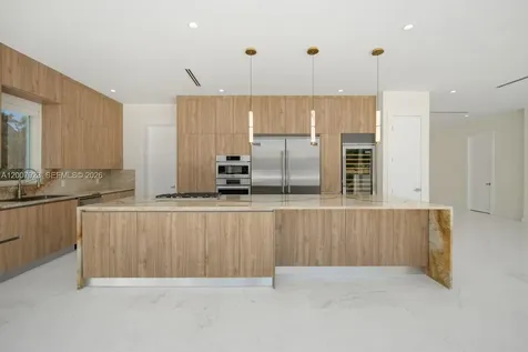 1090 NE 84th Street Miami FL 33138