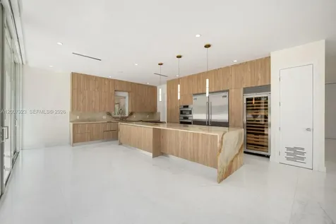 1090 NE 84th Street Miami FL 33138