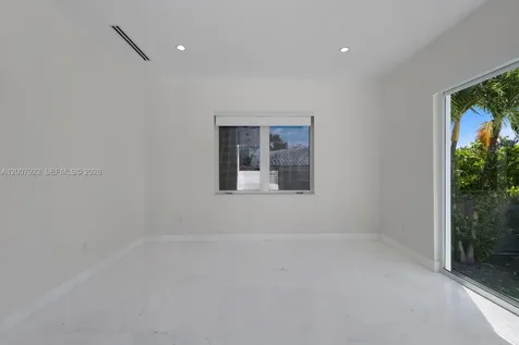 1090 NE 84th Street Miami FL 33138