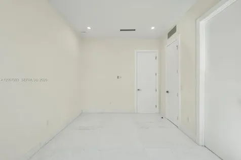 1090 NE 84th Street Miami FL 33138
