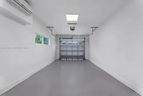 1090 NE 84th Street Miami FL 33138