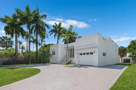 1090 NE 84th Street Miami FL 33138