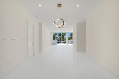 1090 NE 84th Street Miami FL 33138
