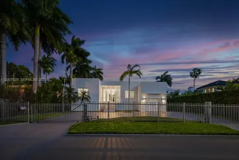 1090 NE 84th Street Miami FL 33138