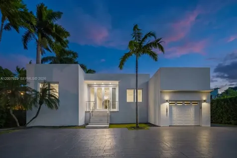 1090 NE 84th Street Miami FL 33138