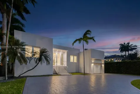 1090 NE 84th Street Miami FL 33138