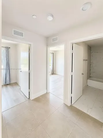 2505 NE 193rd Street Miami FL 33180