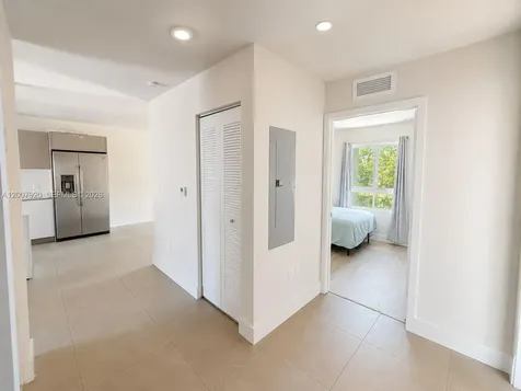 2505 NE 193rd Street Miami FL 33180