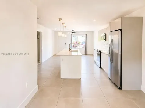2505 NE 193rd Street Miami FL 33180