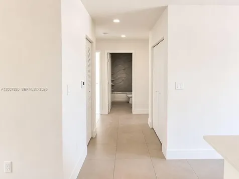 2505 NE 193rd Street Miami FL 33180
