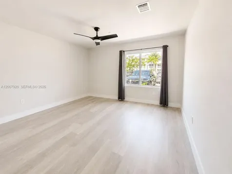 2505 NE 193rd Street Miami FL 33180