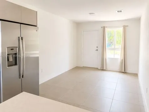2505 NE 193rd Street Miami FL 33180