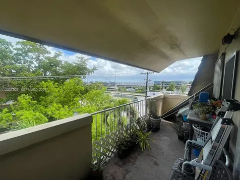 680 Miller Drive Miami Springs FL 33166
