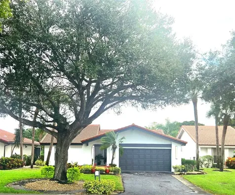 5551 Lakeview Mews Drive Boynton Beach FL 33437