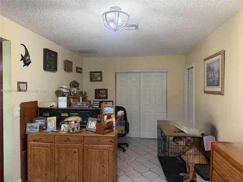 13541 SW 10th Place Davie FL 33325