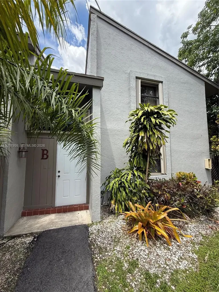 10661 SW 113th Place Miami FL 33176