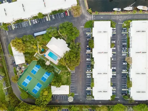 6315 Bay Club Drive Fort Lauderdale FL 33308