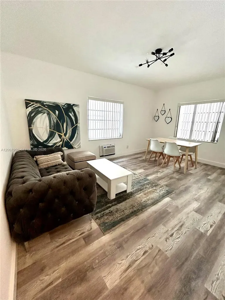 215 30th Street Miami Beach FL 33140