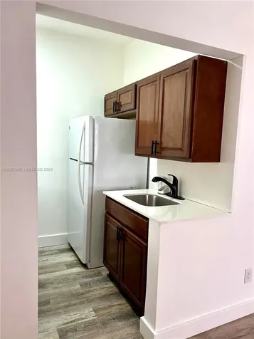 215 30th Street Miami Beach FL 33140