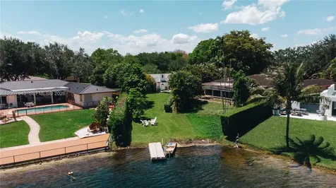 16241 W Troon Circle Miami Lakes FL 33014