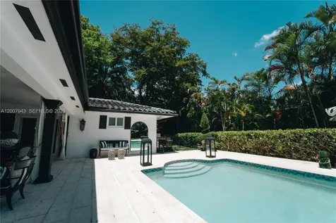 16241 W Troon Circle Miami Lakes FL 33014