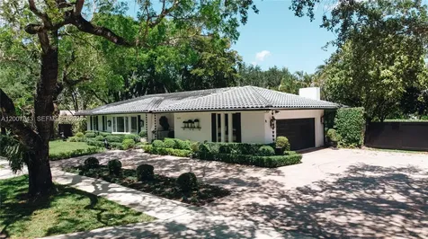 16241 W Troon Circle Miami Lakes FL 33014