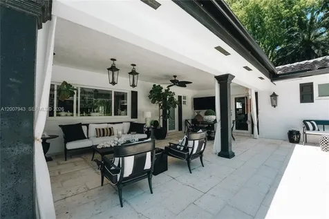 16241 W Troon Circle Miami Lakes FL 33014