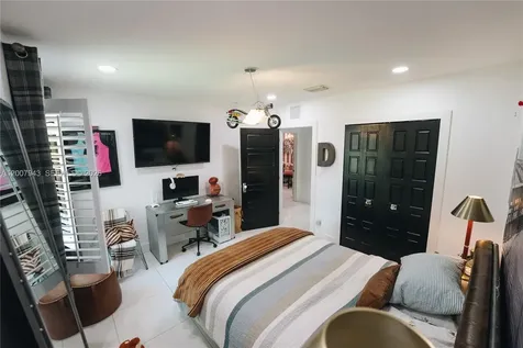 16241 W Troon Circle Miami Lakes FL 33014