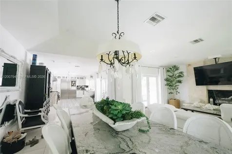 16241 W Troon Circle Miami Lakes FL 33014
