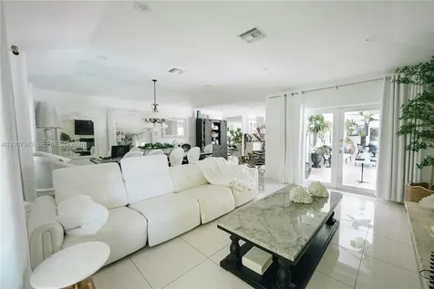 16241 W Troon Circle Miami Lakes FL 33014