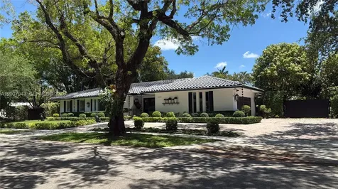 16241 W Troon Circle Miami Lakes FL 33014