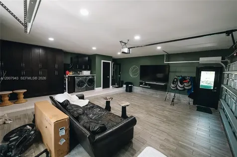 16241 W Troon Circle Miami Lakes FL 33014