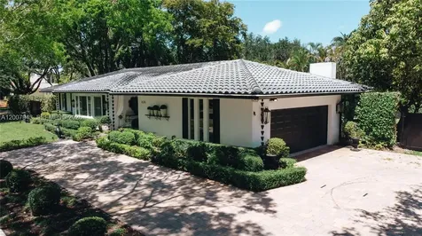 16241 W Troon Circle Miami Lakes FL 33014