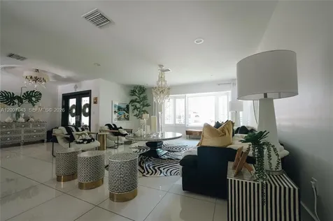 16241 W Troon Circle Miami Lakes FL 33014