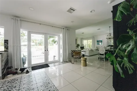 16241 W Troon Circle Miami Lakes FL 33014