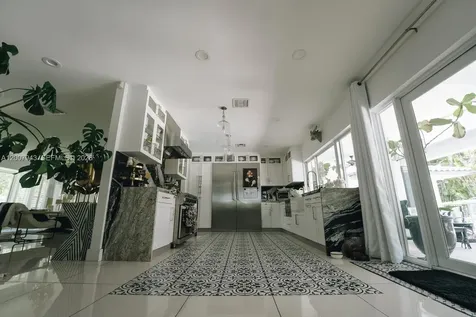 16241 W Troon Circle Miami Lakes FL 33014