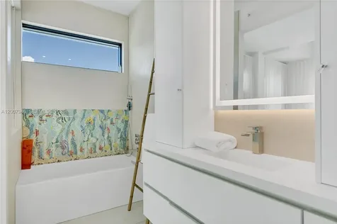 11 Century Lane Miami Beach FL 33139