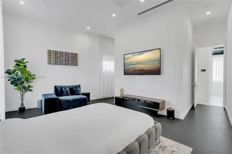 11 Century Lane Miami Beach FL 33139