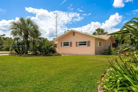 256 Cumquat Road NW Lake Placid FL 33852