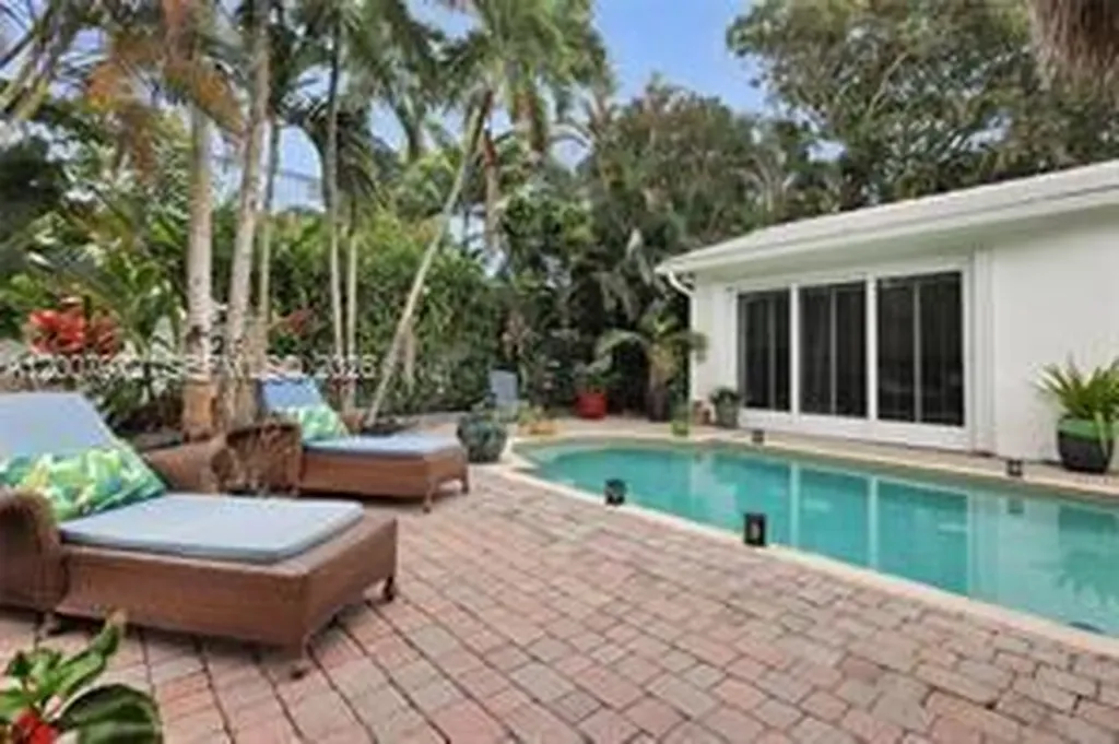 720 NE 17th Terrace Fort Lauderdale FL 33304