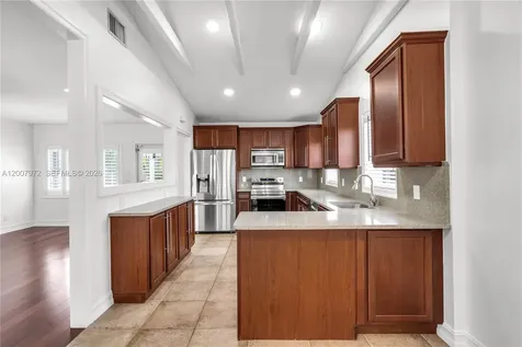 720 NE 17th Terrace Fort Lauderdale FL 33304
