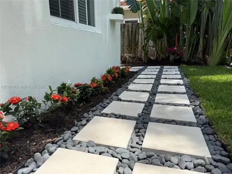 720 NE 17th Terrace Fort Lauderdale FL 33304