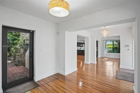 476 NE 119th Street Biscayne Park FL 33161