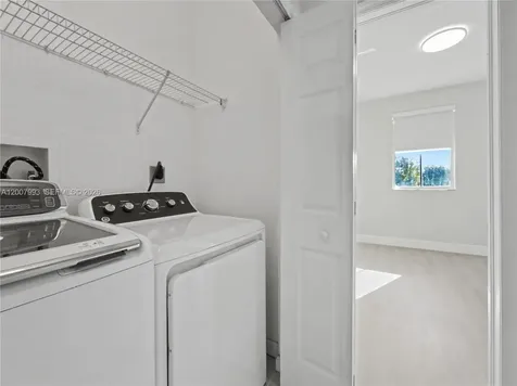 7876 NW 109th Path Doral FL 33178