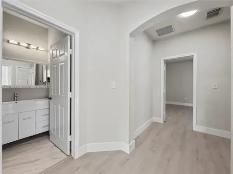 7876 NW 109th Path Doral FL 33178