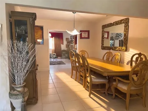 5306 Roosevelt Street Hollywood FL 33021